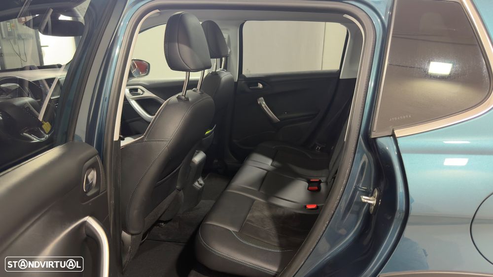 Peugeot 2008 1.2 PureTech Crossway - 14