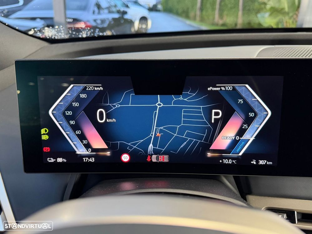 BMW iX xDrive 40 Pack Desportivo - 32