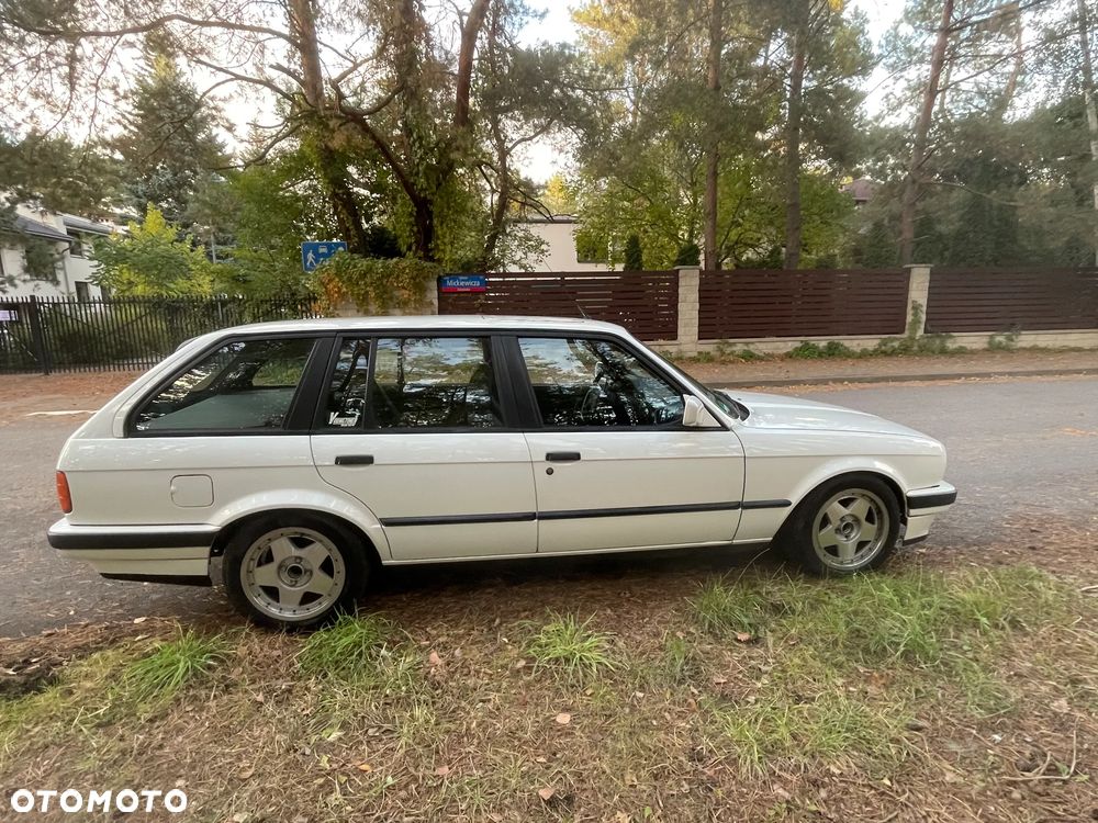 BMW Seria 3 318i Touring - 8