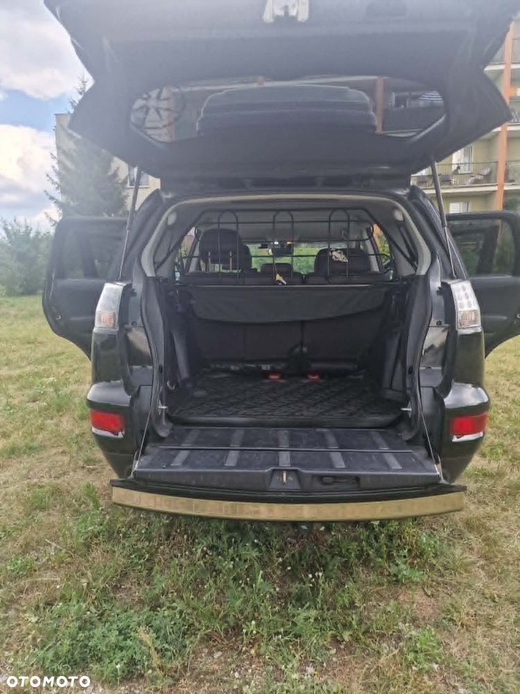 Mitsubishi Outlander 2.2 DID Instyle NAVI TC-SST - 11
