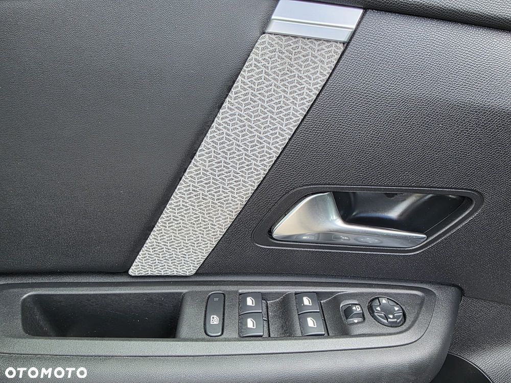 Citroën C4 PureTech 130 Stop&Start EAT8 PLUS - 13