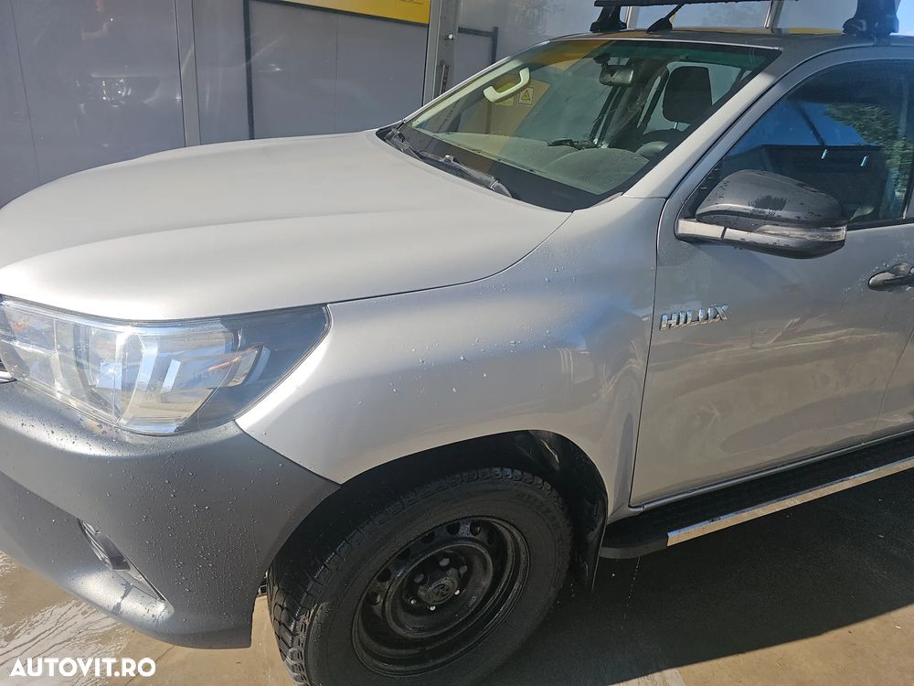 Toyota Hilux 4x4 Double Cab M/T Style - 8
