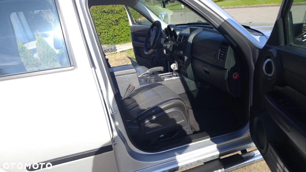 Dodge Nitro 2.8 CRD DPF Automatik R/T - 37