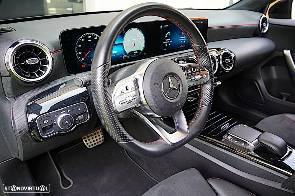 Mercedes-Benz A 250 e AMG Line - 26