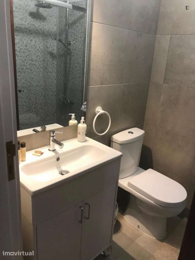 Quarto - localizado em Bela Vista Lisbon - Grande imagem: 2/12