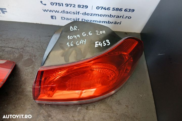 Lampa / Tripla stop dreapta pe aripa 5K0945258 5K0945258 Volkswagen V - 2