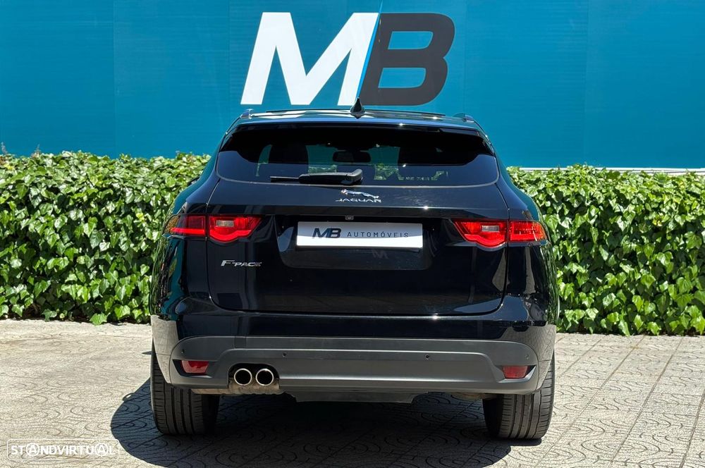 Jaguar F-Pace - 31