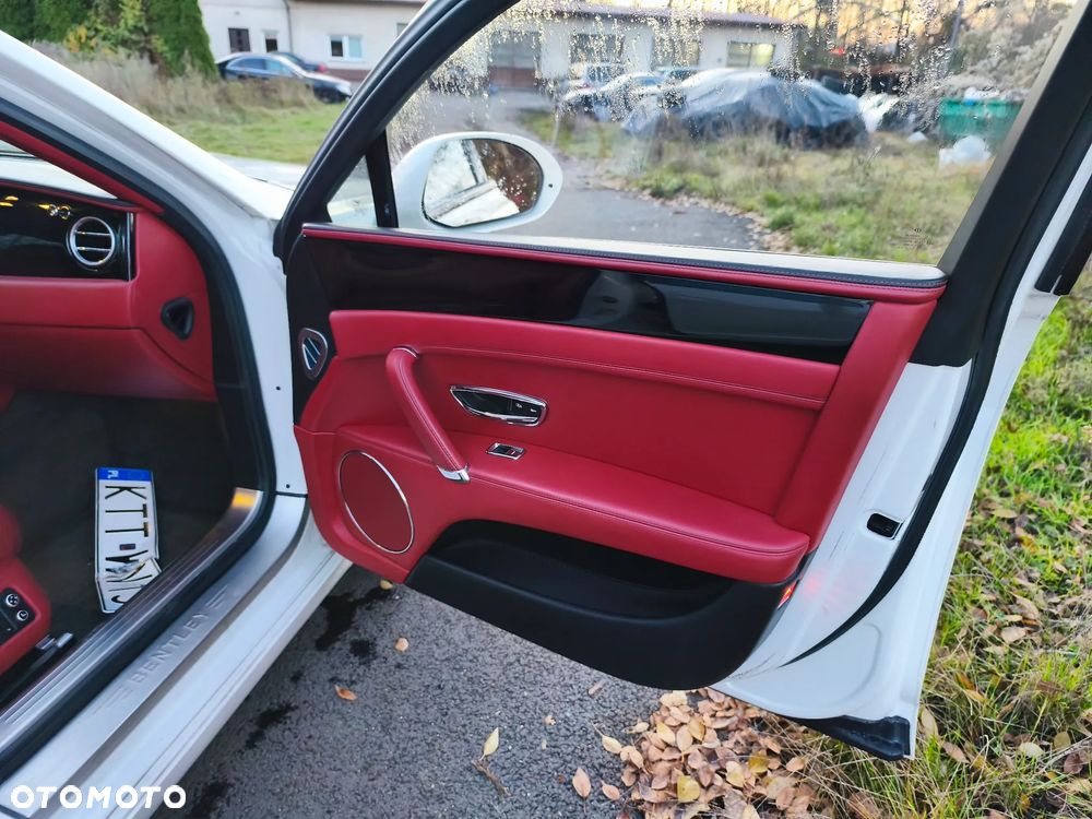 Bentley Flying Spur V8 Mulliner - 15