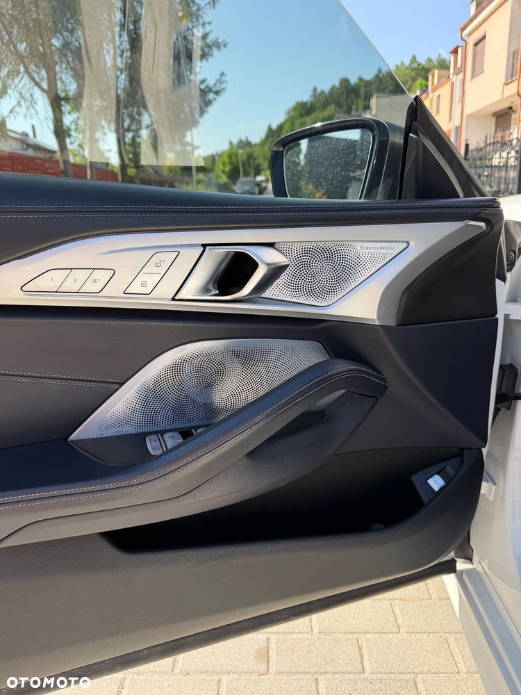BMW Seria 8 - 15