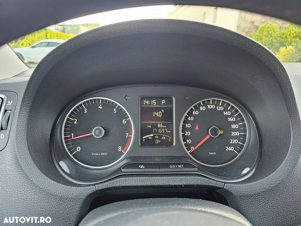 Volkswagen Polo 1.4 DSG Style - 21