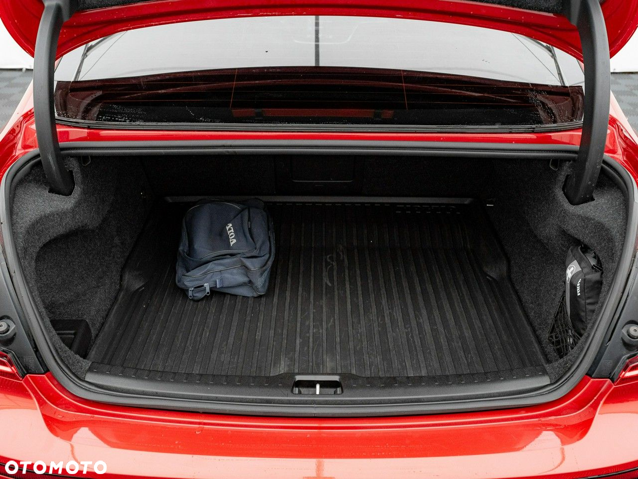 Volvo S60 T6 AWD R-Design - 29