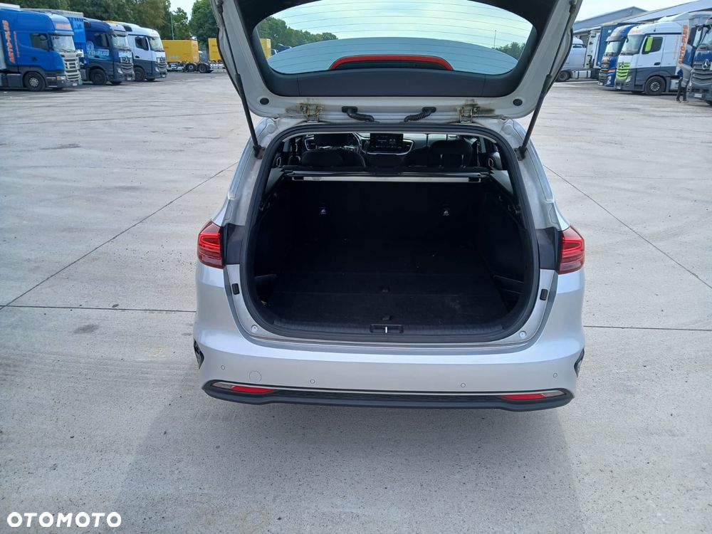 Kia Ceed 1.6 CRDi Vision - 6