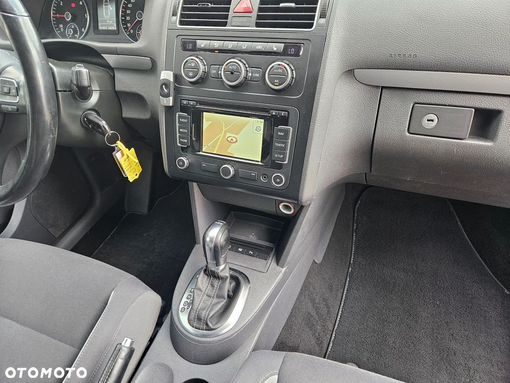 Volkswagen Touran 2.0 TDI DPF DSG Life - 12