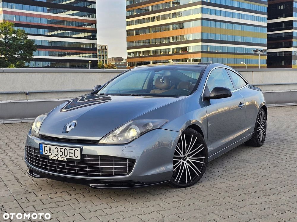 Renault Laguna 2.0 DCi GT 4WS - 1