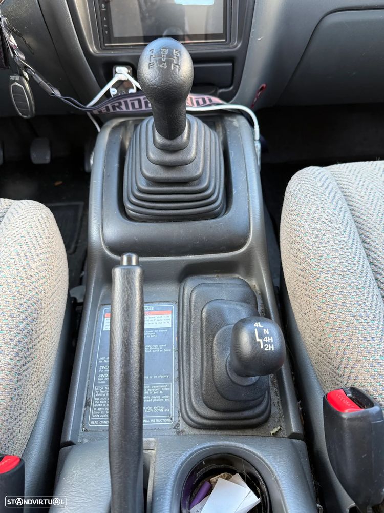 Suzuki Grand Vitara Metal Top 2.0 TDi - 10