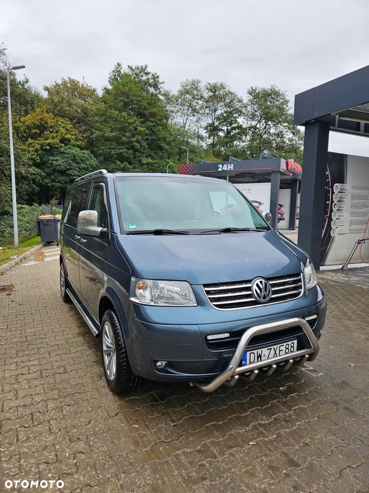 Volkswagen Caravelle - 2