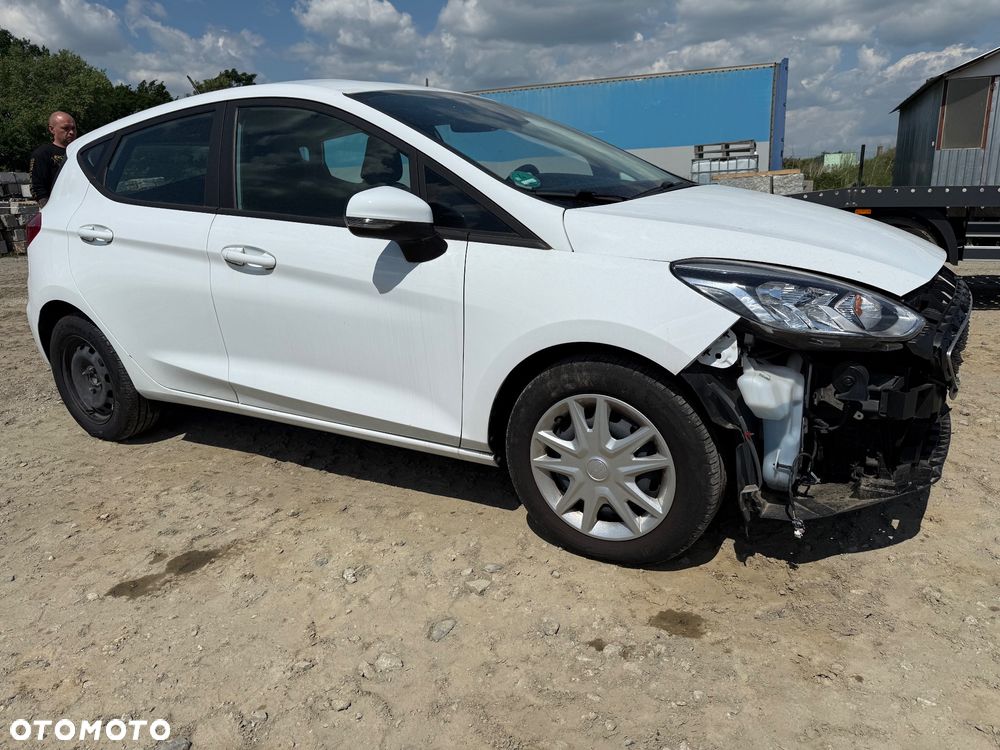 Ford Fiesta - 9