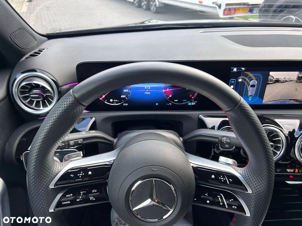 Mercedes-Benz Klasa A 200 AMG Line 7G-DCT - 11
