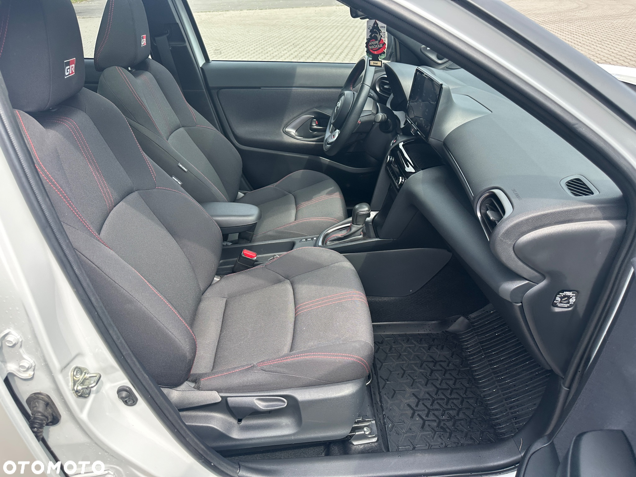 Toyota Yaris Cross Hybrid 130 1.5 VVT-i GR Sport - 4