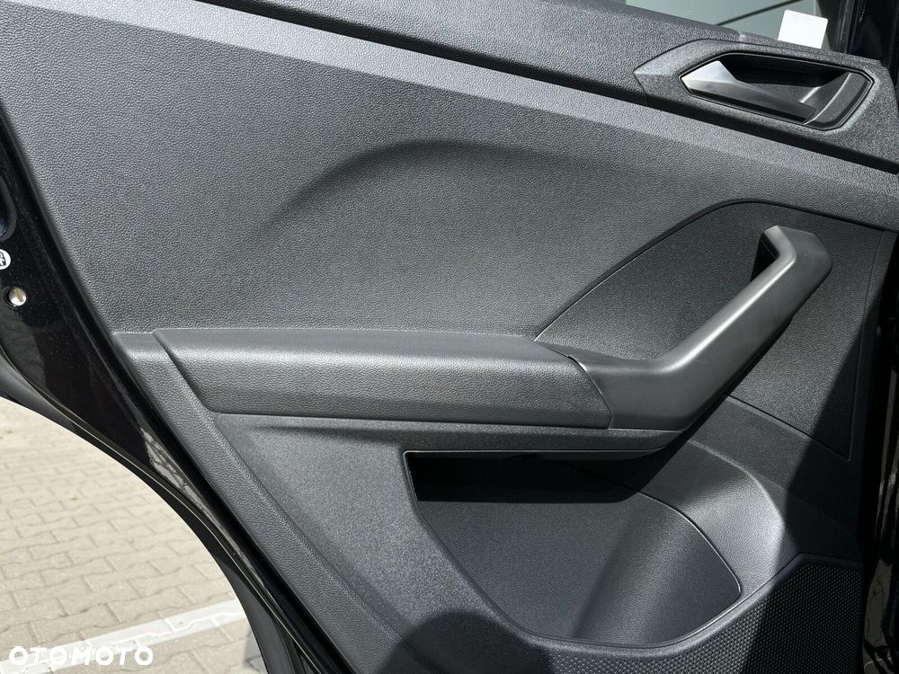 Volkswagen T-Cross - 13