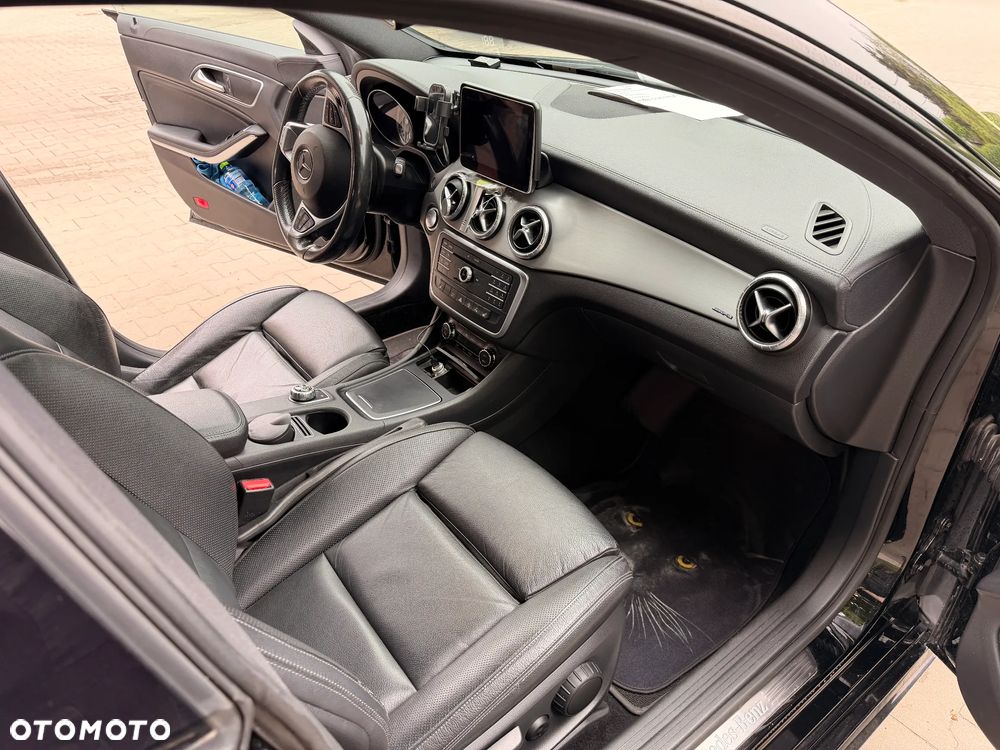 Mercedes-Benz CLA 220 (CDI) d 7G-DCT AMG Line - 29