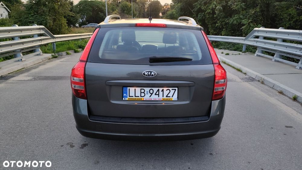Kia Ceed - 5