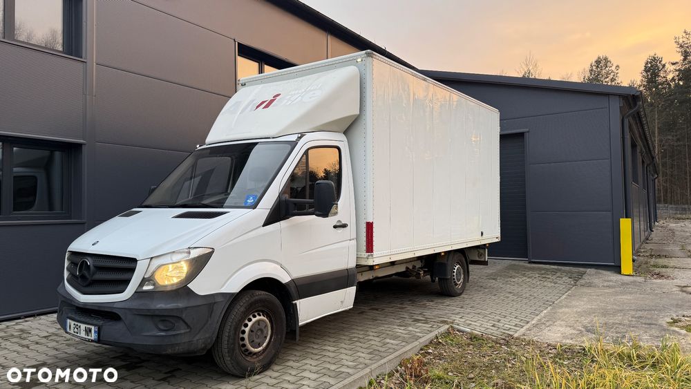 Mercedes-Benz Sprinter - 4