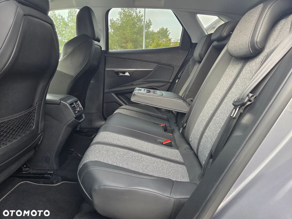 Peugeot 3008 1.6 BlueHDi Allure S&S EAT6 - 27