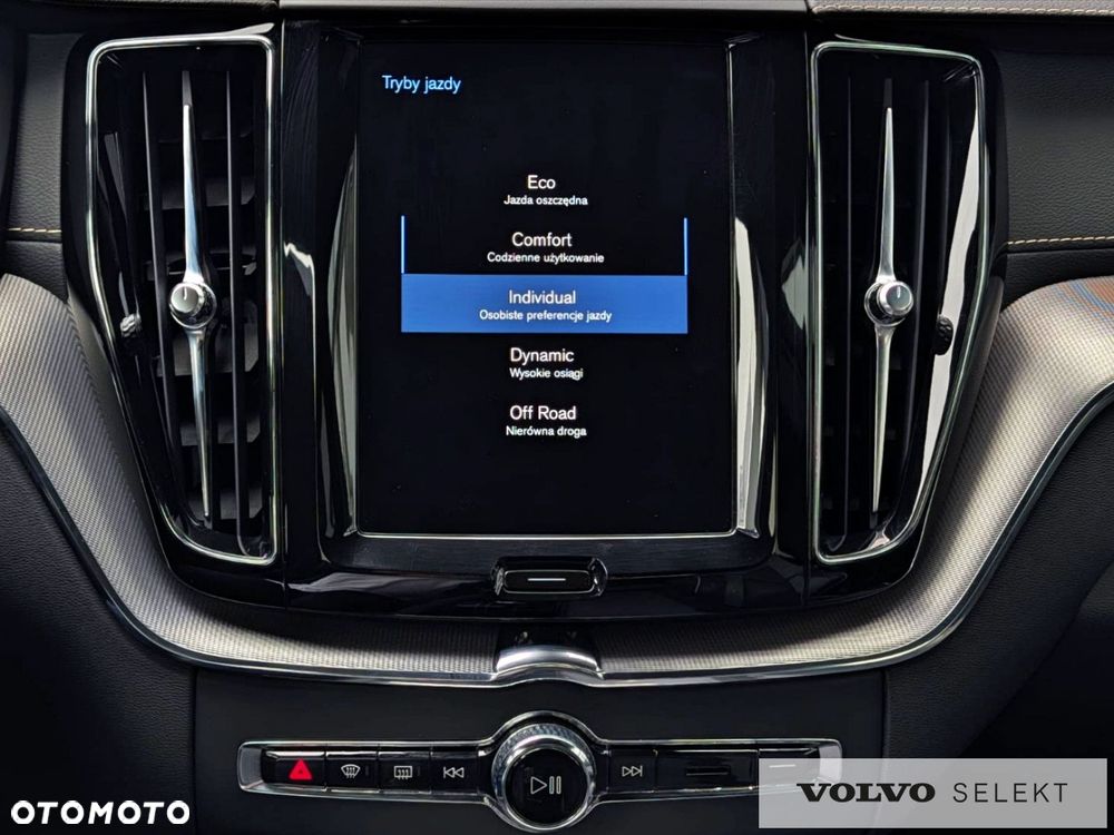 Volvo XC 60 - 30
