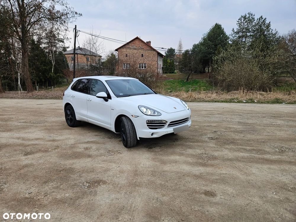 Porsche Cayenne - 1