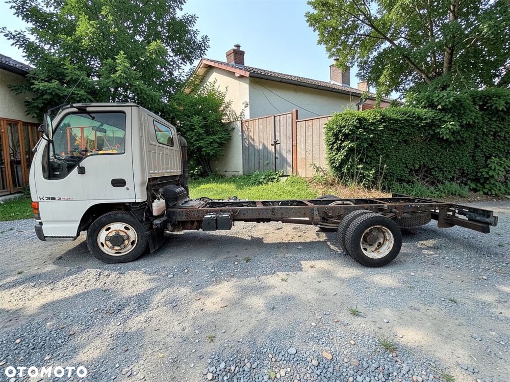 Isuzu NKR-77 - 8