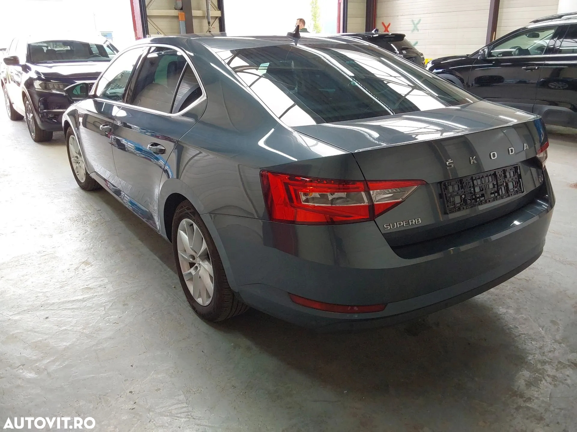 Skoda Superb 1.4 TSI DSG Ambition - 3