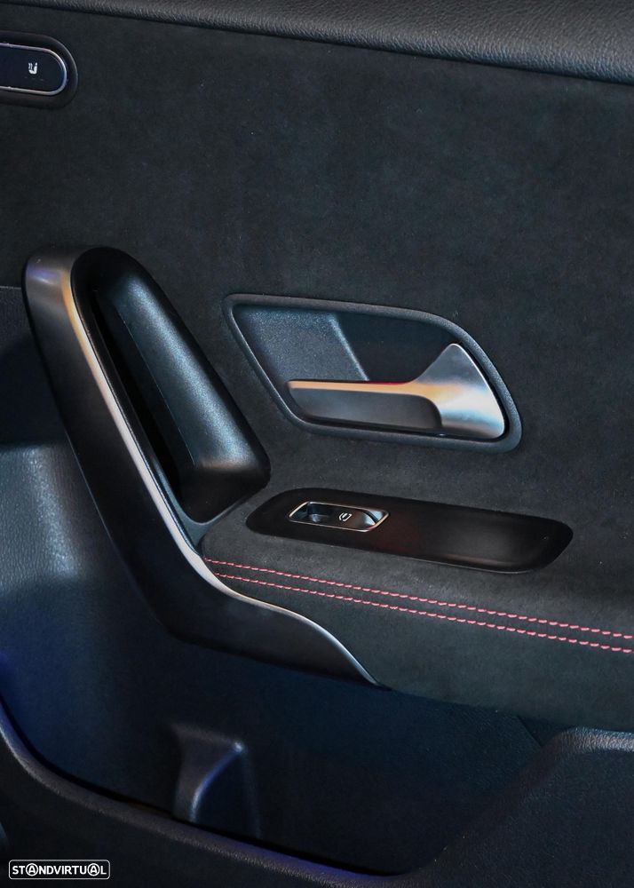 Mercedes-Benz A 250 7G-DCT Advanced AMG Line - 22