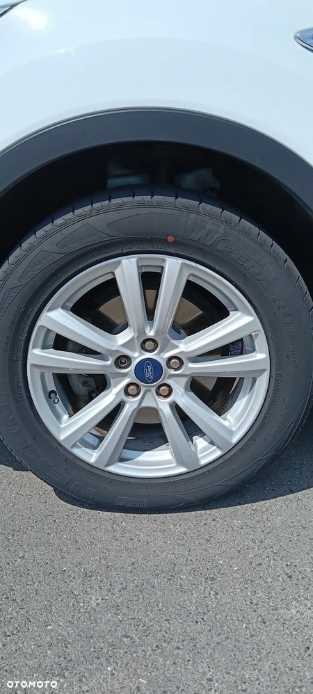 Ford Kuga - 14
