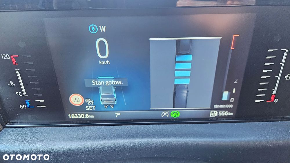 Ford Tourneo Custom - 19