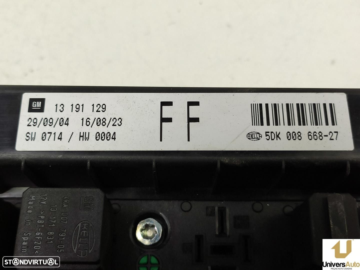 CAIXA RELÉS / FUSÍVEIS OPEL ASTRA H 2004 -743381 - 1