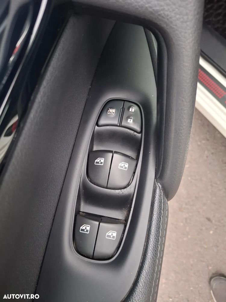 Nissan Qashqai 1.3 138CP 2WD N-Connecta - 16