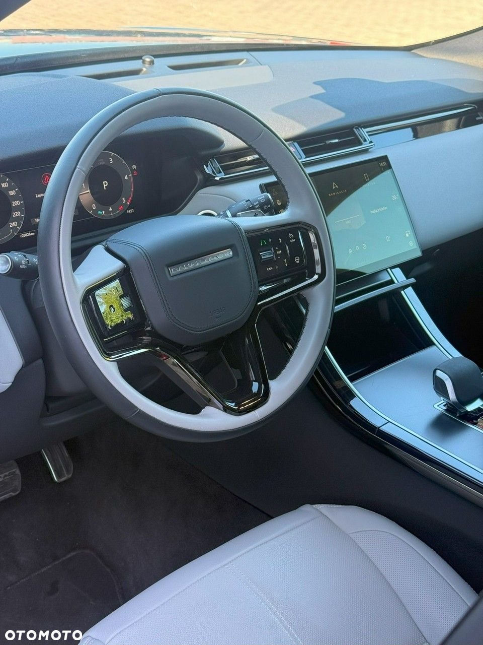 Land Rover Range Rover Velar - 16
