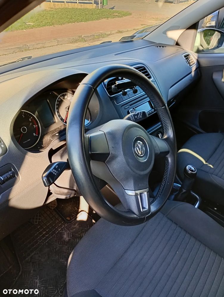 Volkswagen Polo 1.4 16V Comfortline - 4