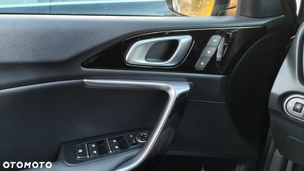 Kia ProCeed 1.5 T-GDI DCT7 OPF GT LINE - 14