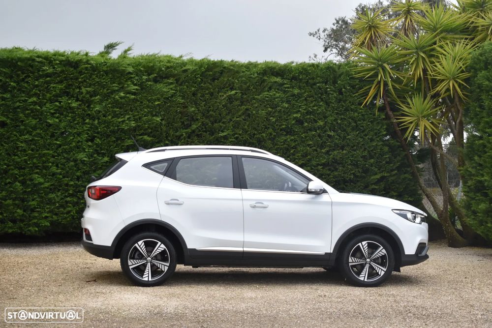 MG ZS EV 44.5 kWh Luxury - 25