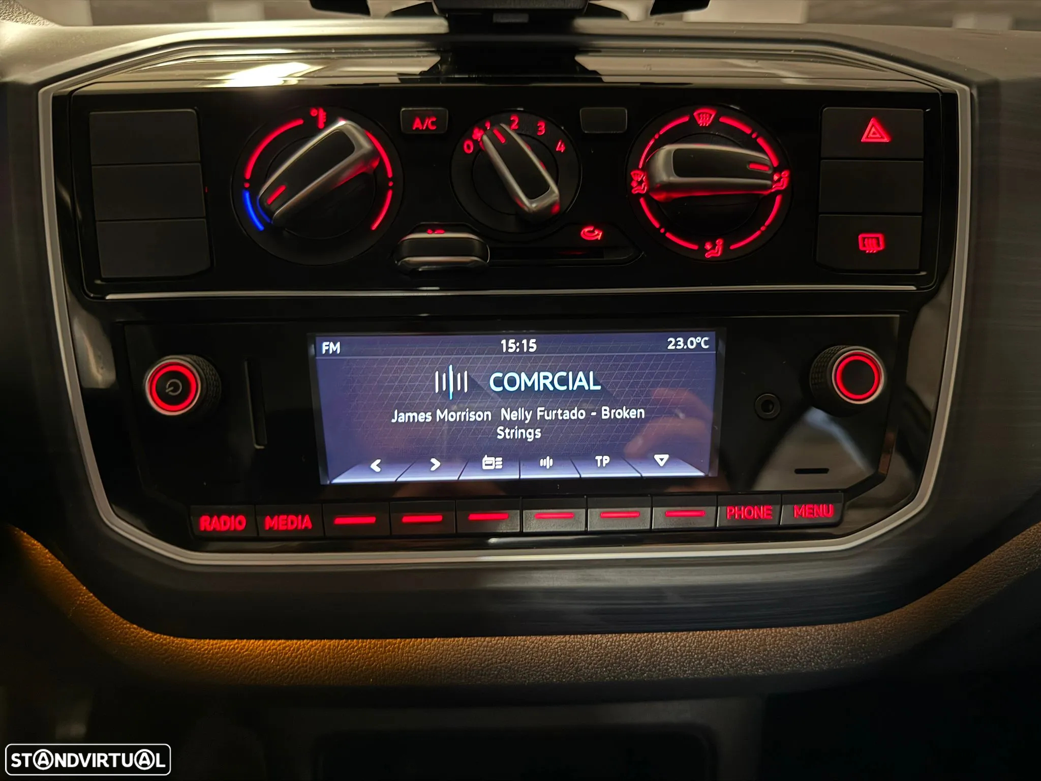 VW Cross Up! 1.0 BMT - 19