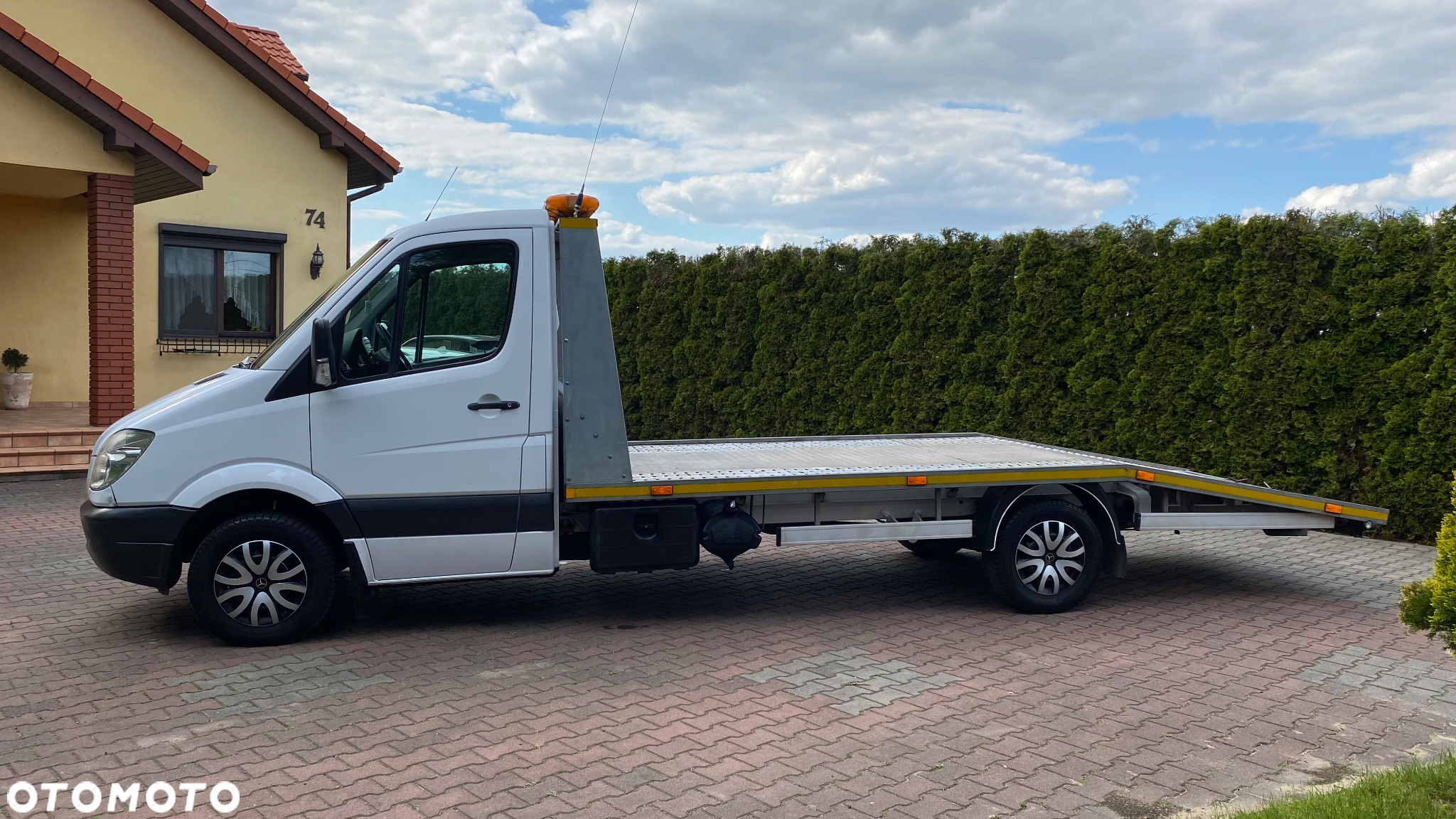 Mercedes-Benz Sprinter - 13