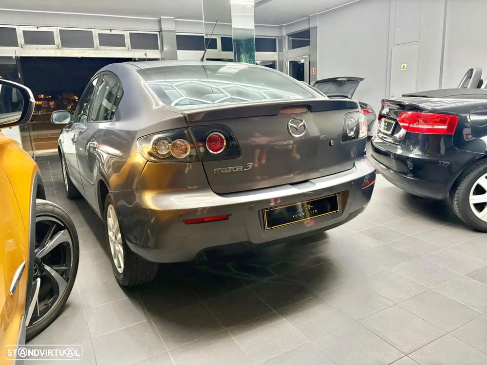 Mazda 3 Sedan MZ-CD 1.6 Exclusive Plus - 18
