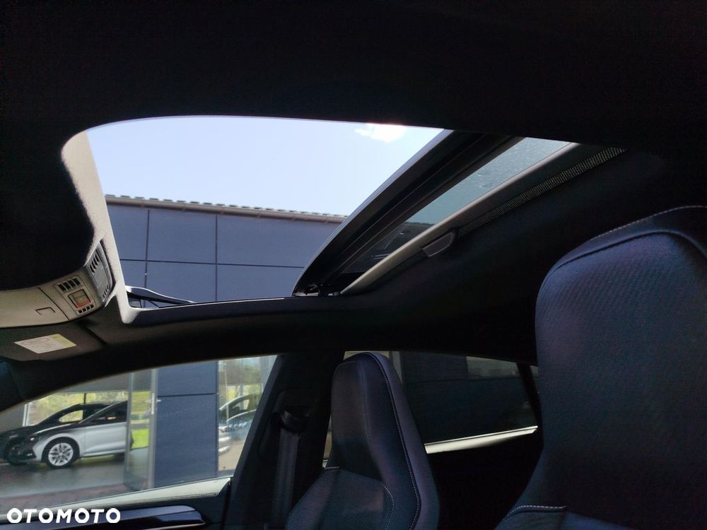 Volkswagen Arteon 2.0 TDI SCR 4Motion DSG R-Line - 25