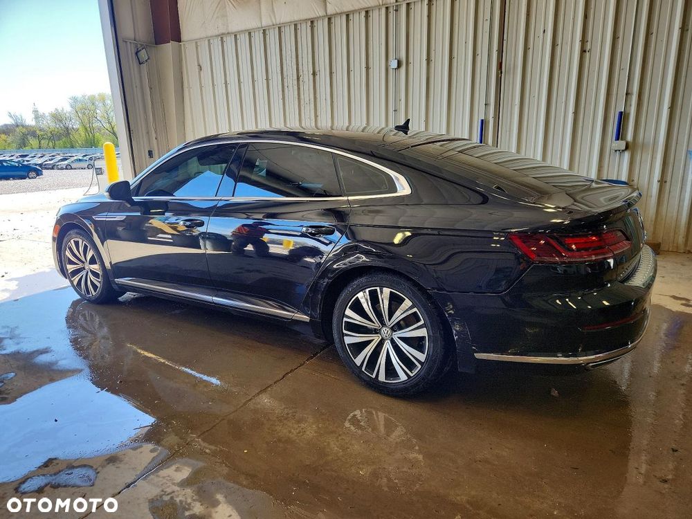 Volkswagen Arteon 2.0 TSI DSG R-Line - 3