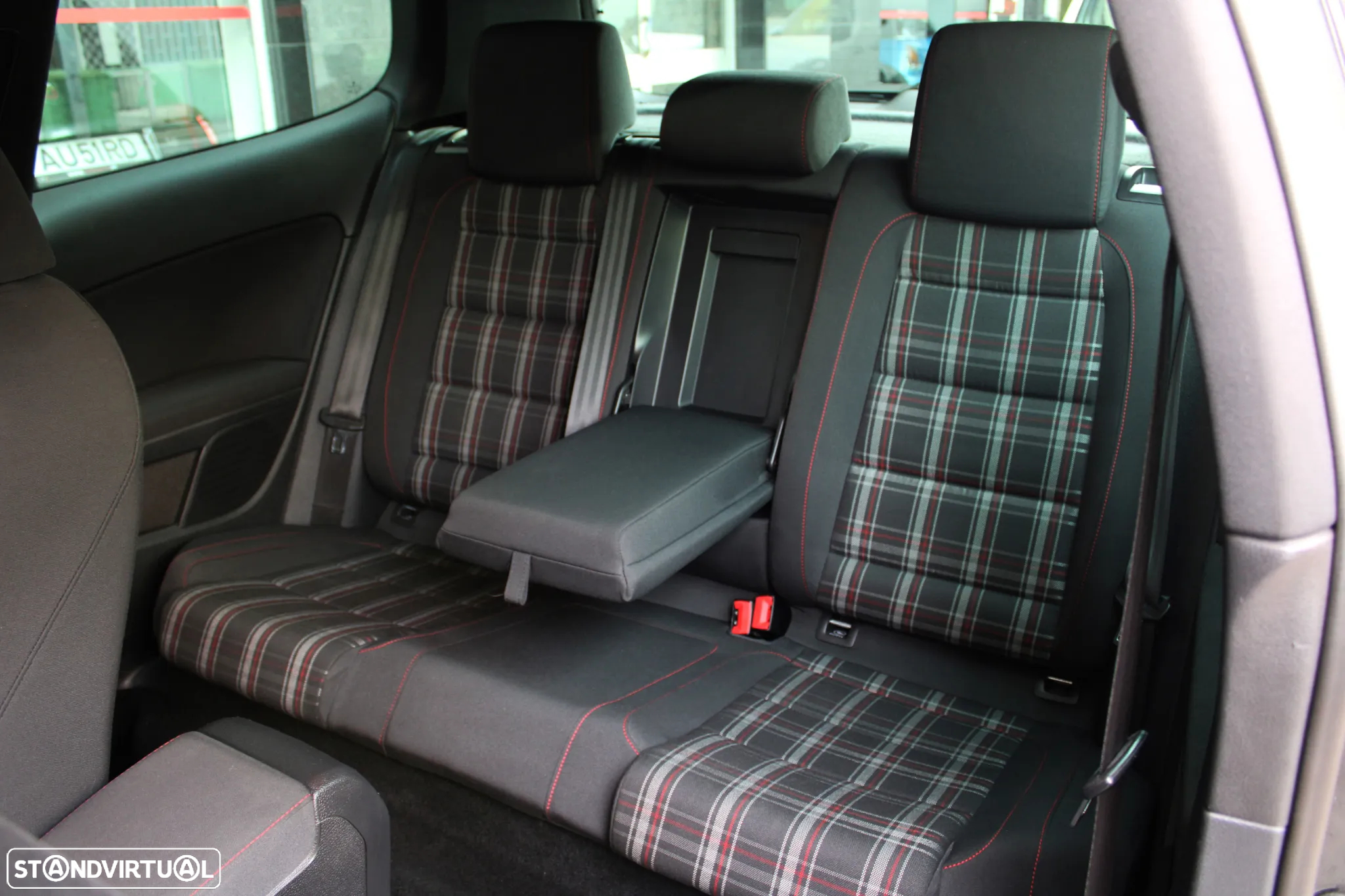 VW Golf 2.0 GTI DSG - 8
