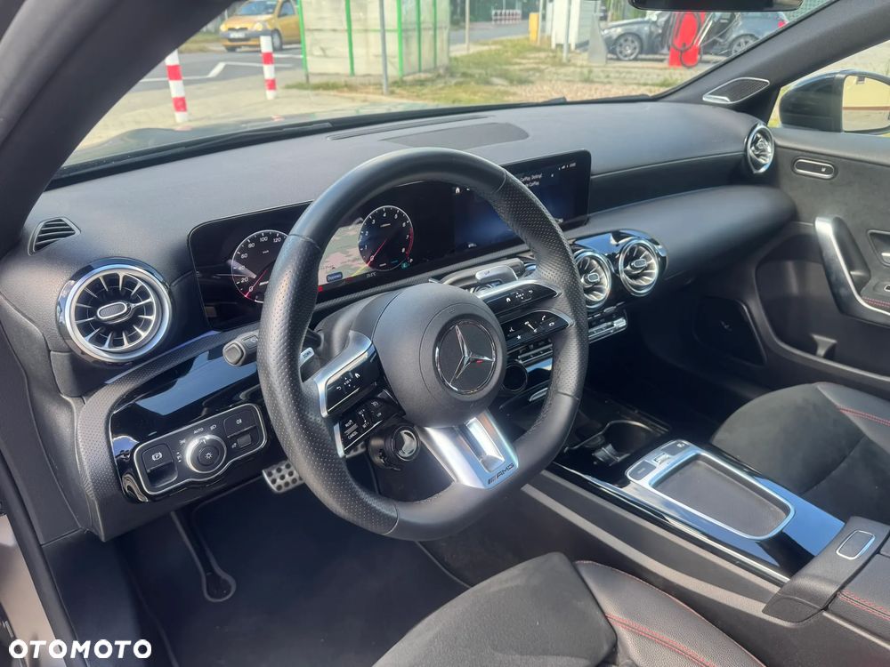 Mercedes-Benz Klasa A 35 AMG 4-Matic 7G-DCT - 16