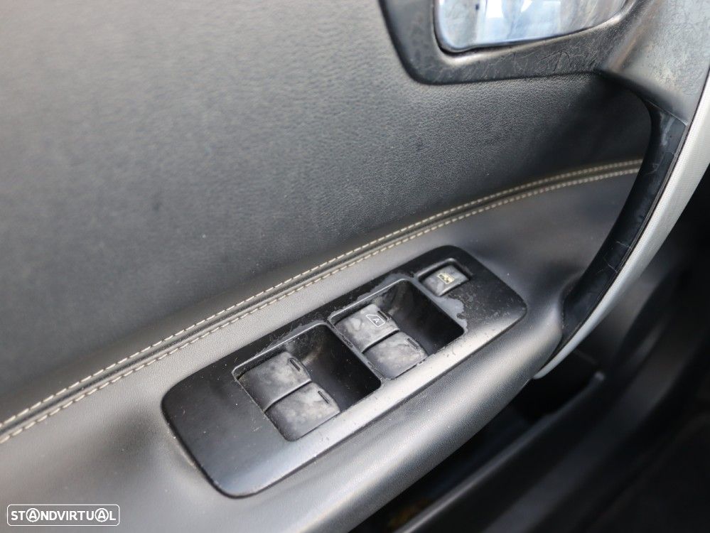 Nissan Qashqai 1.5 dCi Tekna Premium Pele Preta 18 - 18