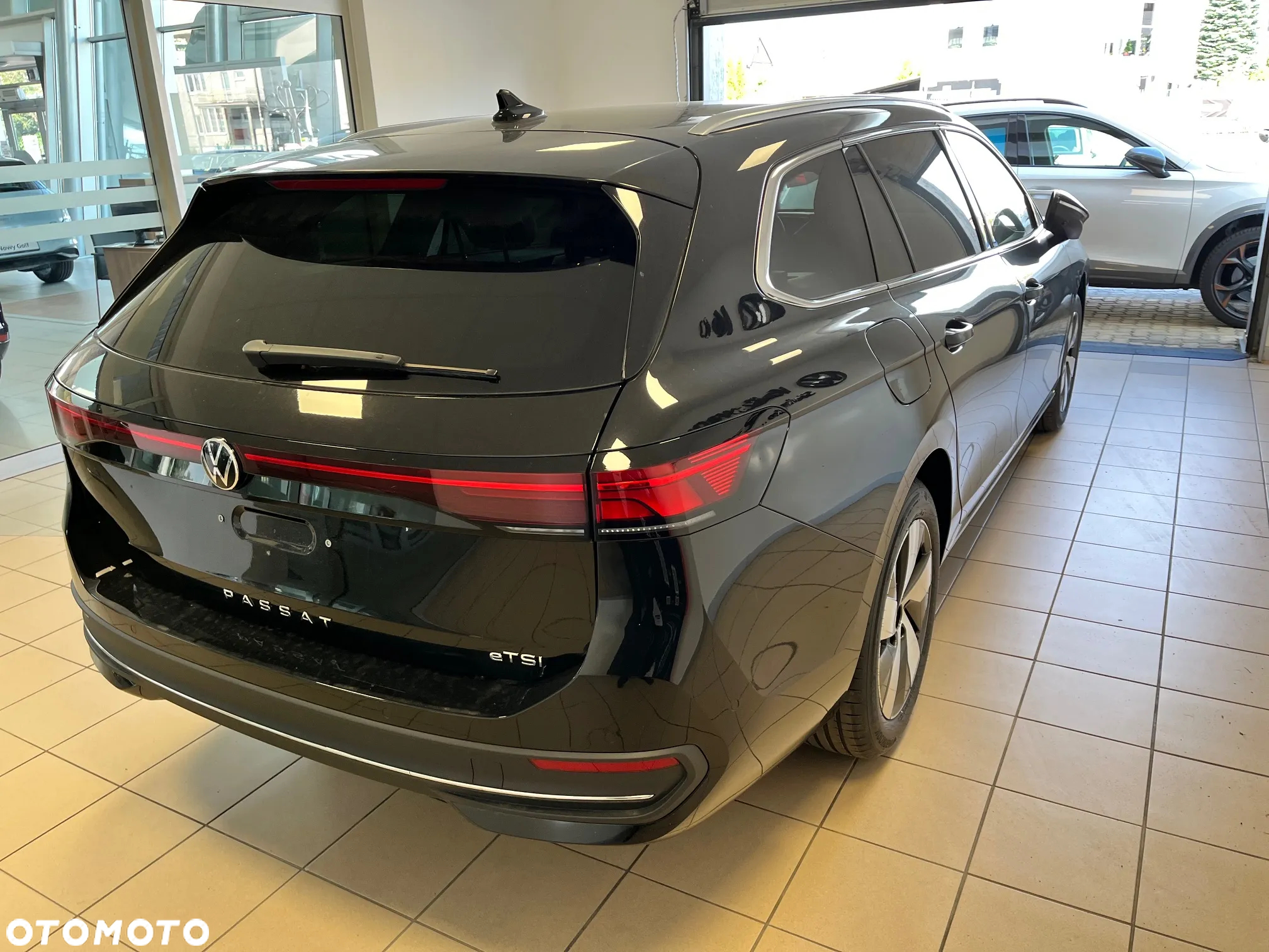 Volkswagen Passat - 5